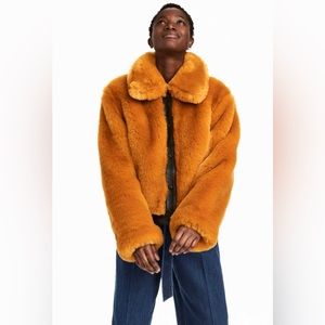 H&M Short Faux Fur Jacket SIZE SMALL